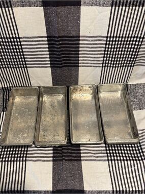 Set of 4 Vintage Rectangular Metal Loaf Pans - Silver Tone